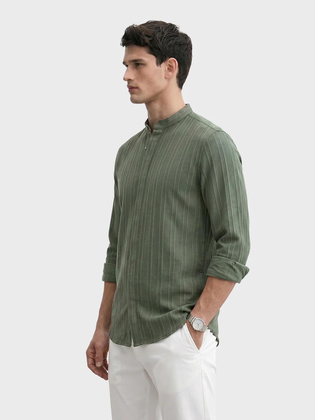 Men's Green Slim Fit Solid Casual Shirt - Image 4