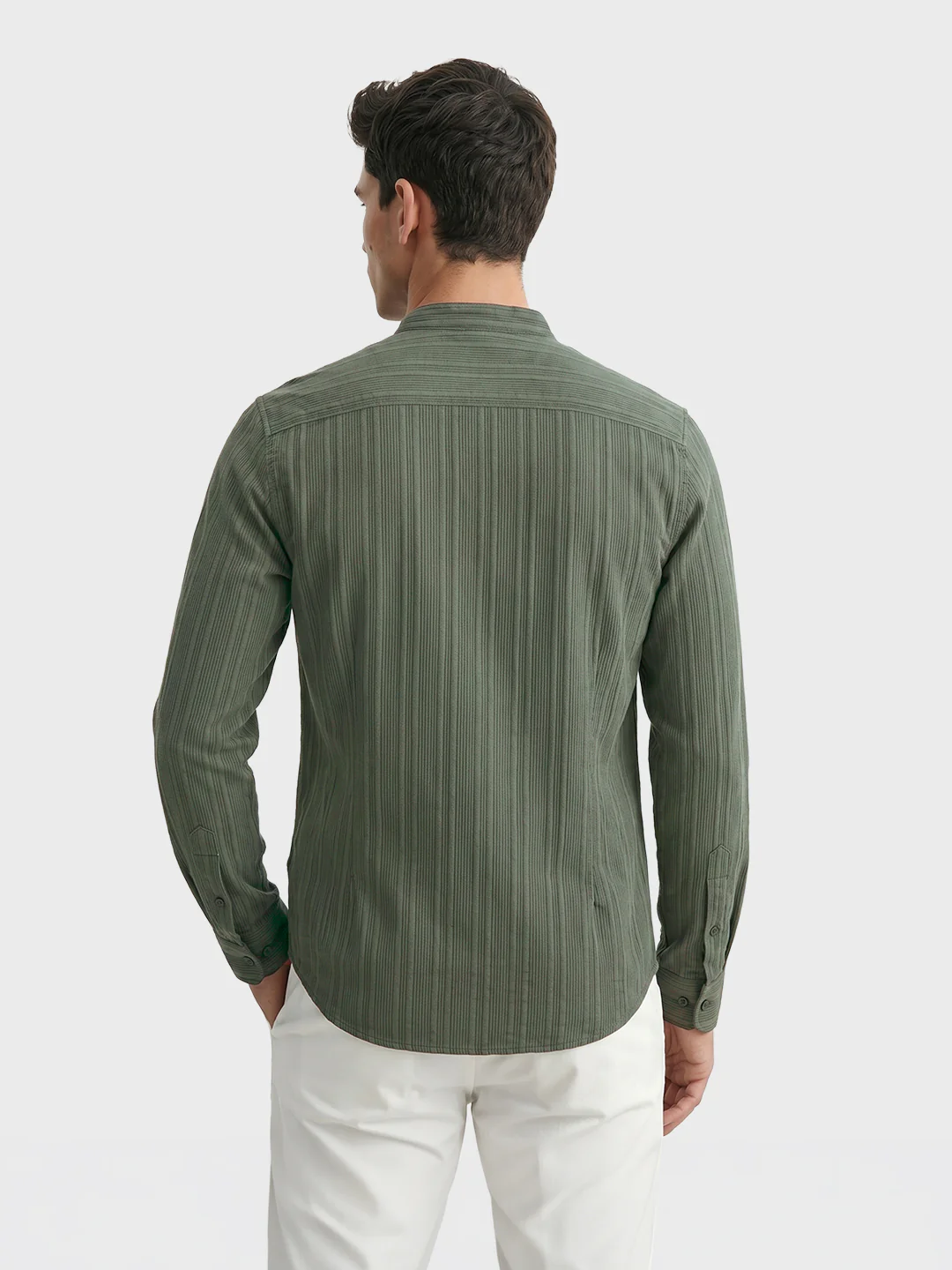 Men's Green Slim Fit Solid Casual Shirt - Image 5