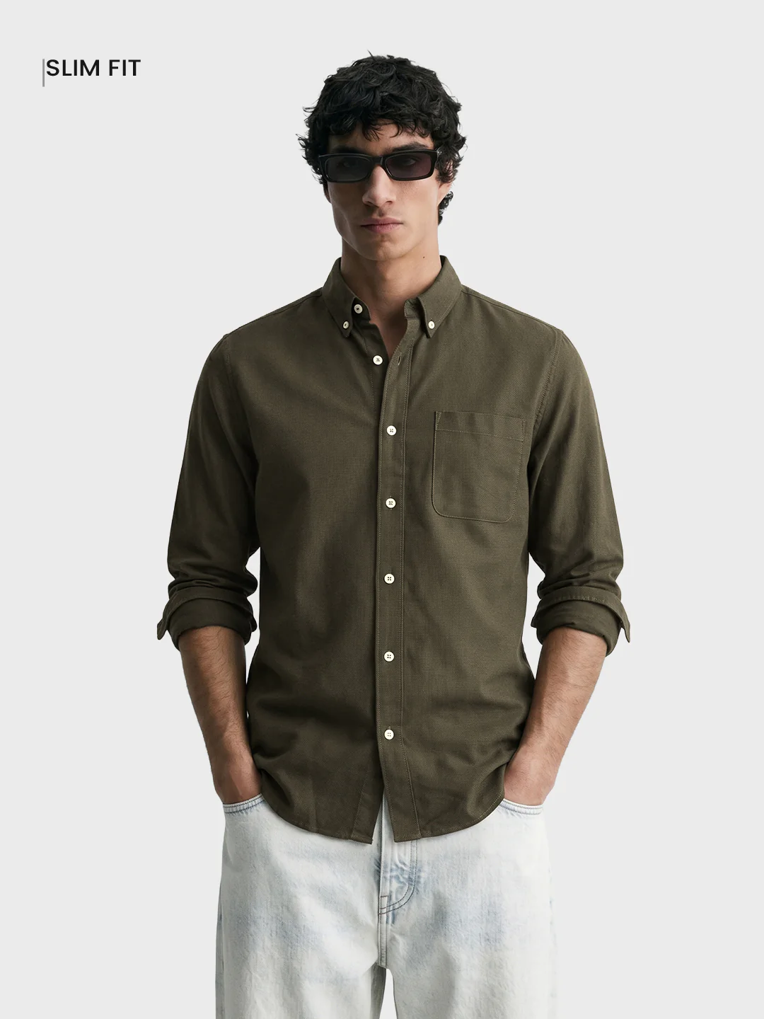 Men's Green Slim Fit Solid Casual Shirt - Image 2