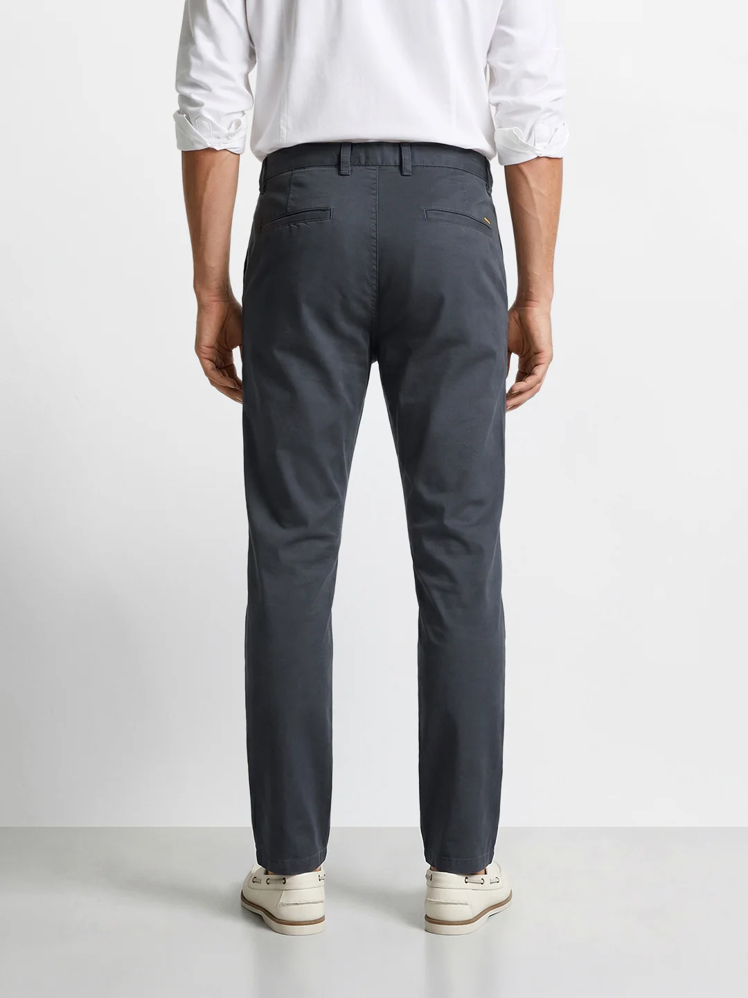 Men's Grey Regular Fit Solid Casual Chinos - Image 5