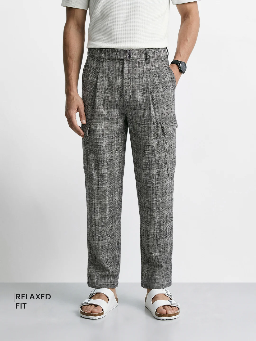 Men's Grey Relaxed Fit Solid Casual Cargo - Image 2