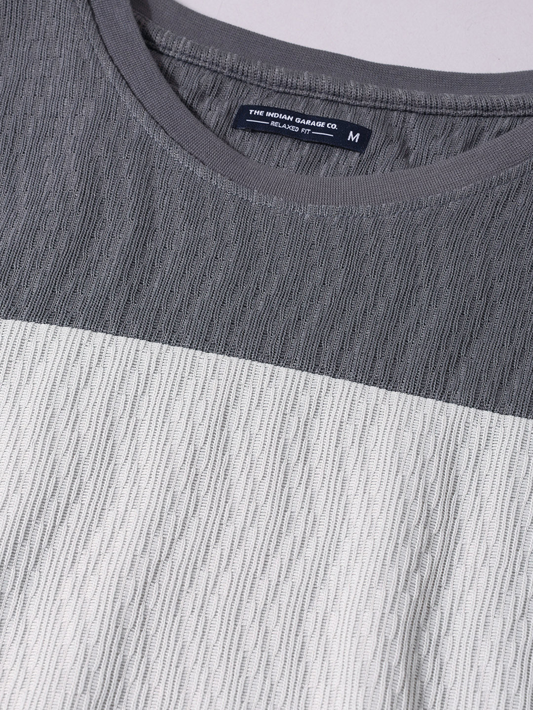 Men's Grey Relaxed Fit Textured Casual T-Shirts - Image 3