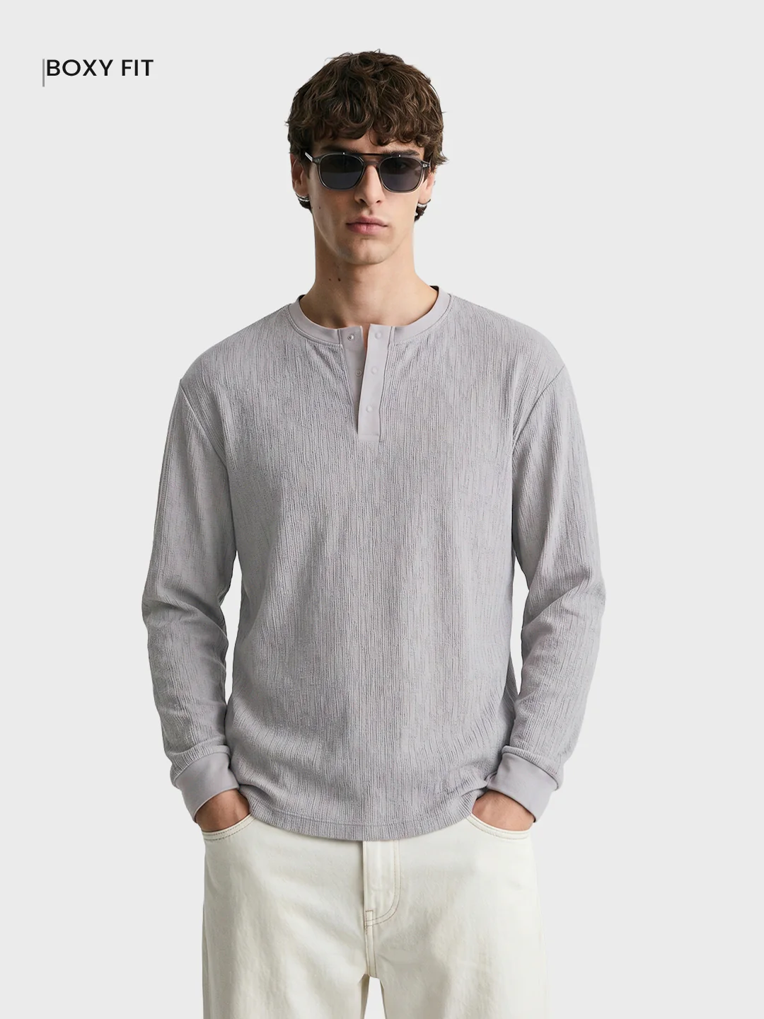 Men's Grey Relaxed Fit Solid Casual T-Shirts - Image 2