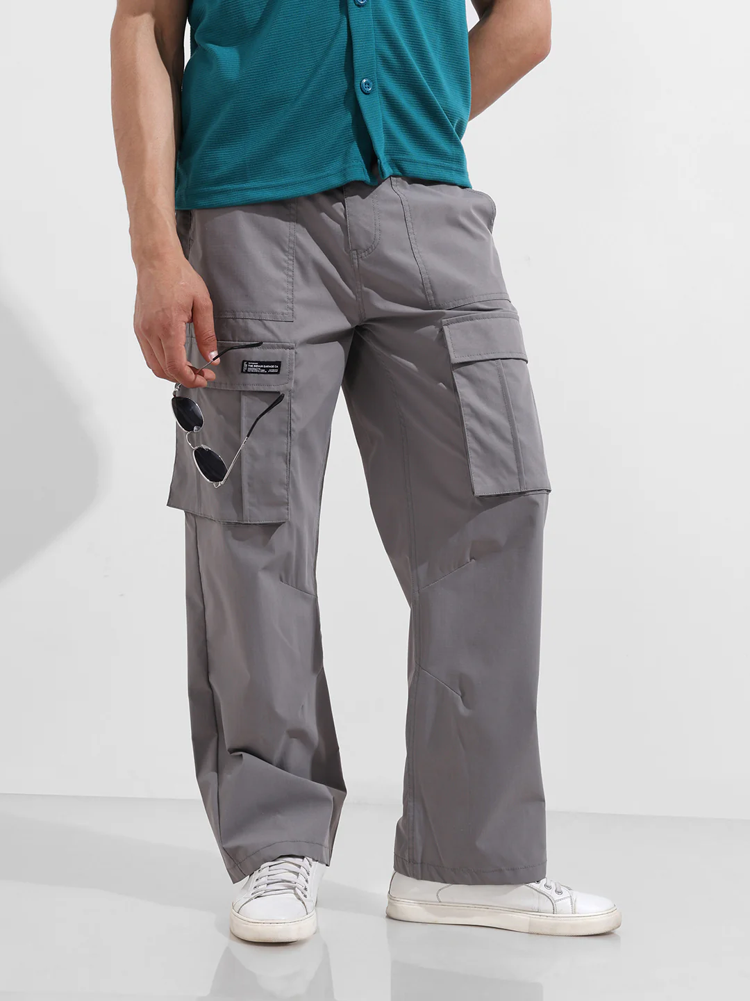 Men's Grey Relaxed Fit Textured Utility Cargo