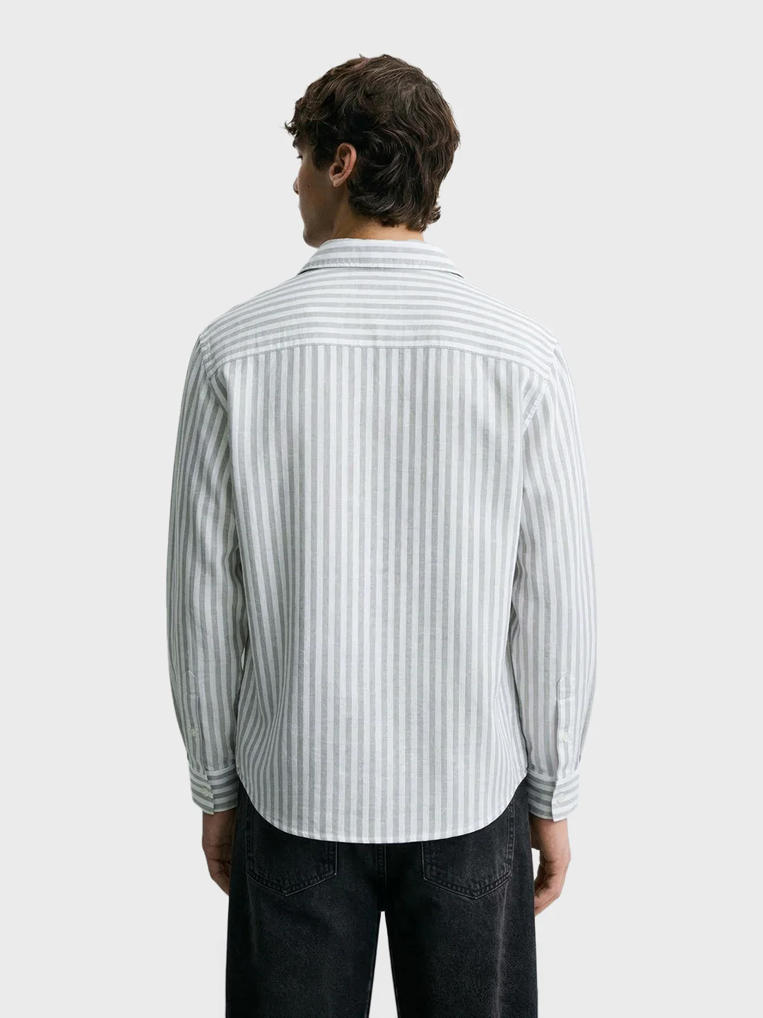 Men's Grey Super Relaxed Fit Vertical Stripes Casual Shirt - Image 5