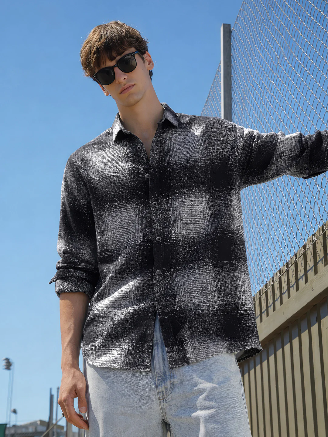 Men's Grey Slim Fit Checked Casual Shirt