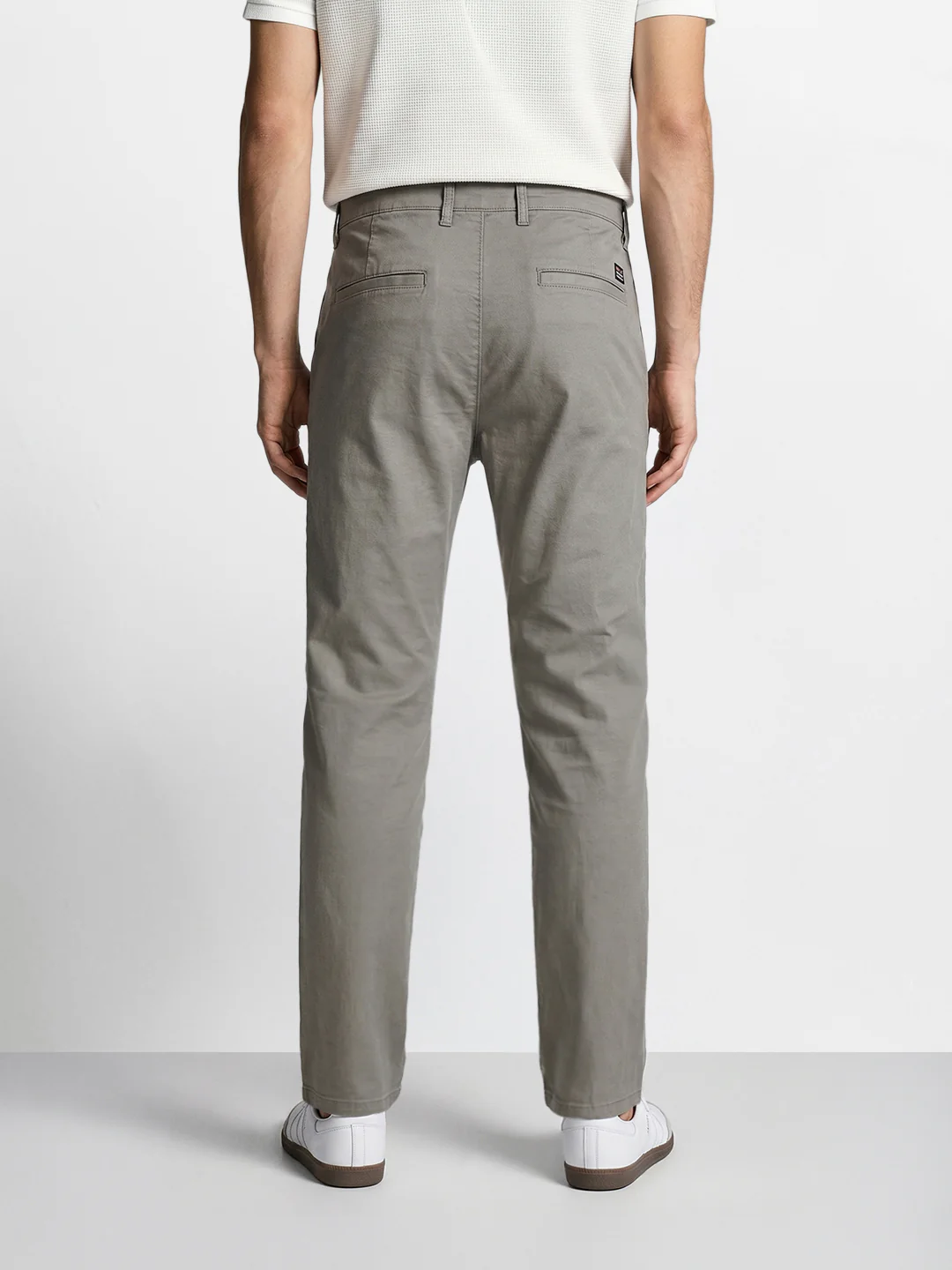 Men's Grey Slim Fit Solid Casual Chino - Image 5