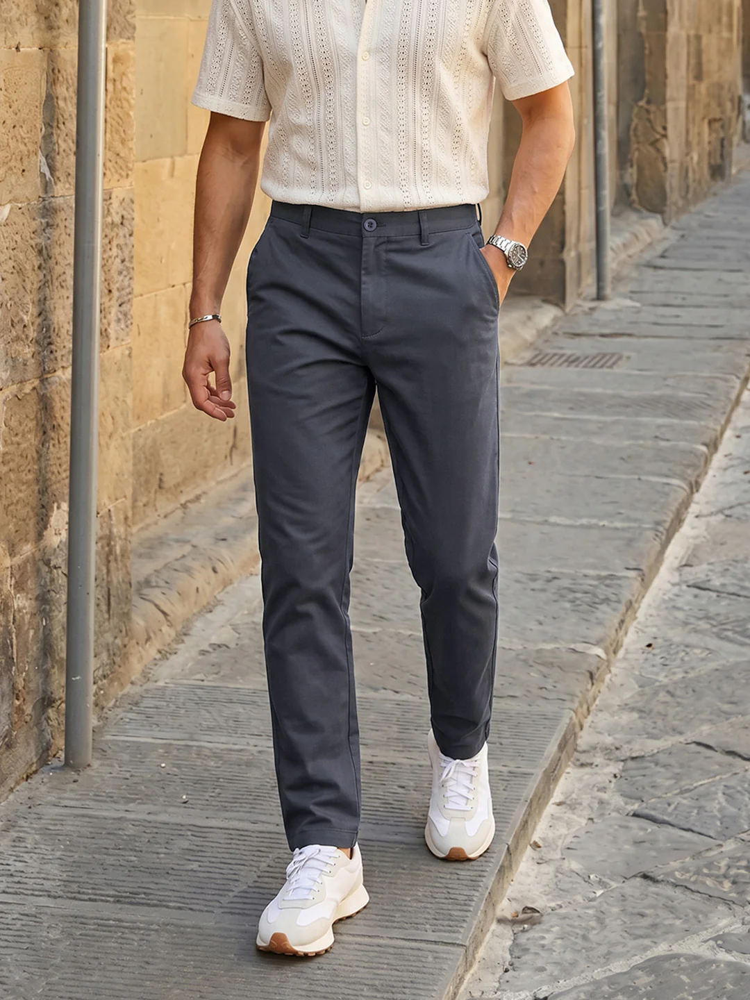 Men's Grey Slim Fit Solid Casual Chinos