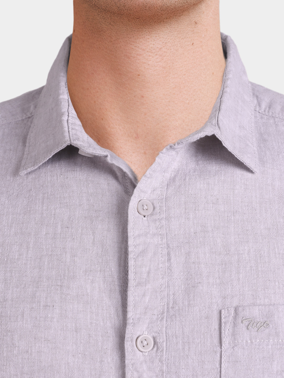 Men's Grey Slim Fit Solid Casual Shirt - Image 3