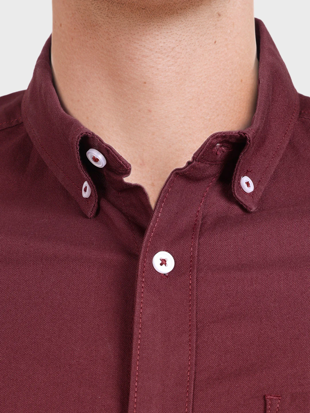 Men's Maroon Slim Fit Solid Casual Shirt - Image 3
