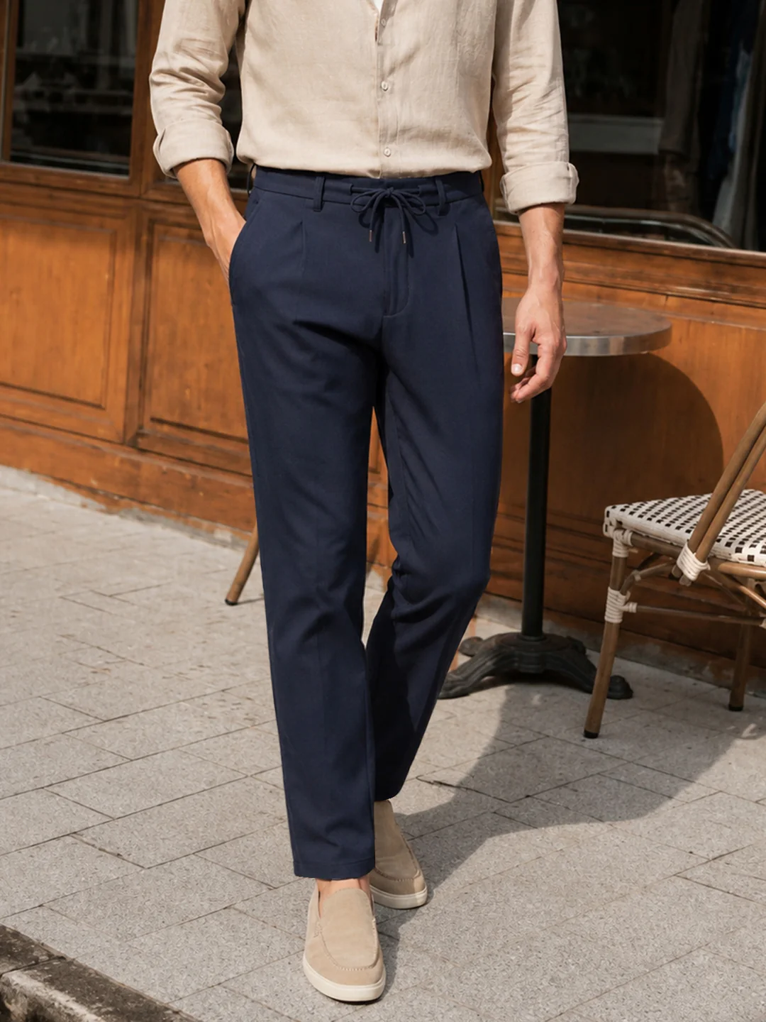 Men's Navy Blue Regular Fit Solid Casual Trousers