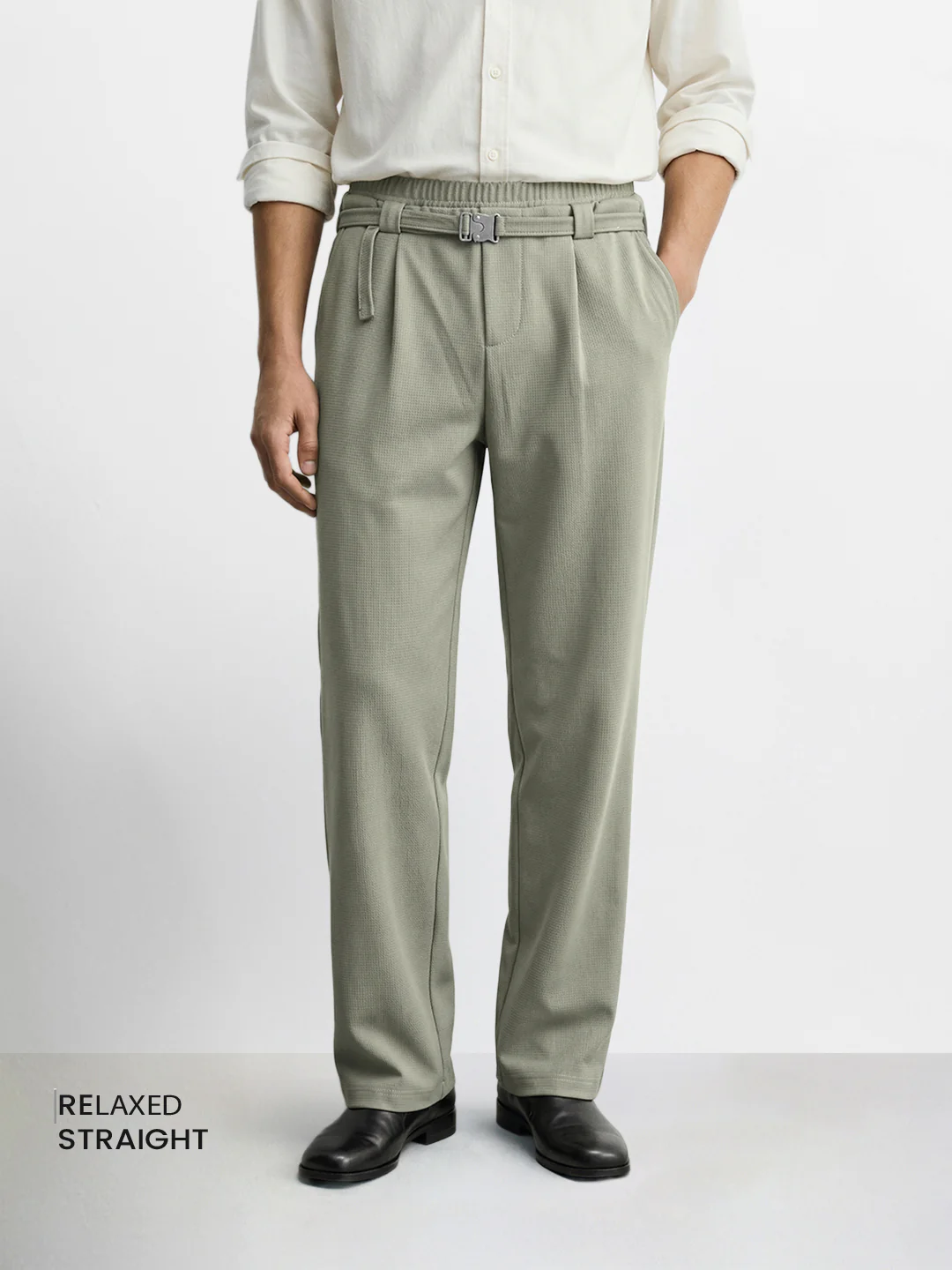 Men's Olive Relaxed Staright Fit Solid Casual Trousers - Image 2