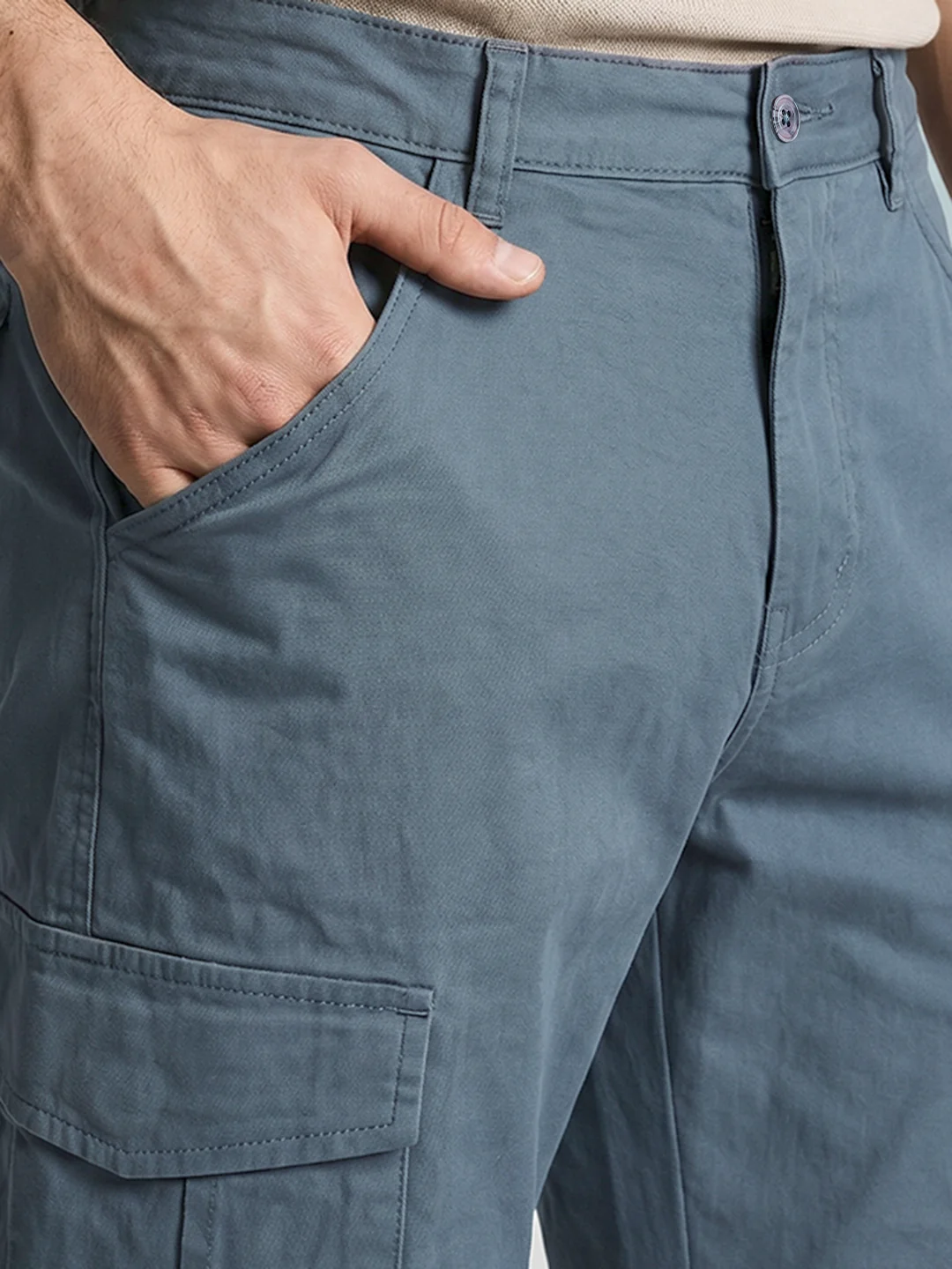 Men's Silver Relaxed Fit Solid Utility Cargo - Image 4