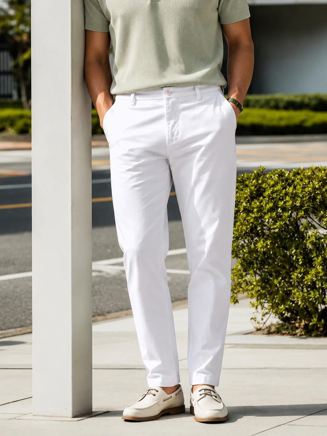 Men's White Regular Fit Solid Casual Chinos