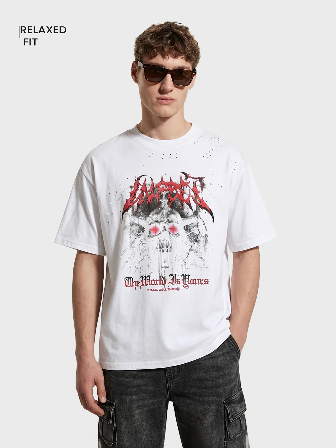 Men's White Relaxed Fit Graphic Printed 240 GSM Street Wear T-Shirt - Image 2