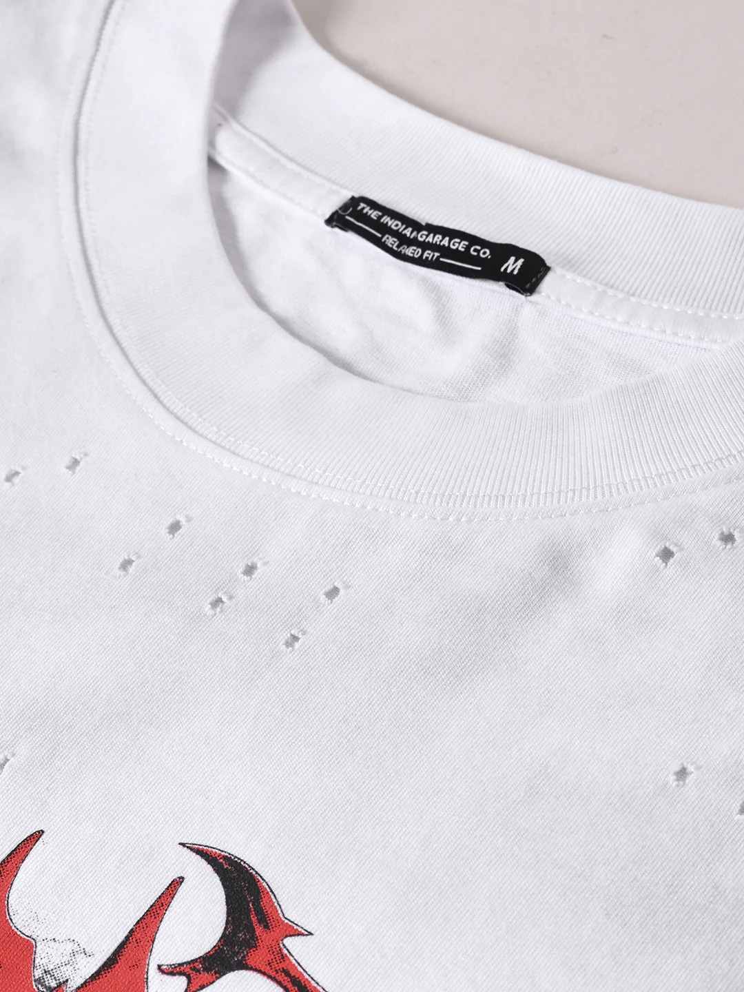 Men's White Relaxed Fit Graphic Printed 240 GSM Street Wear T-Shirt - Image 3