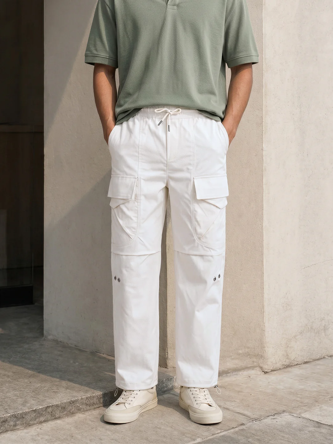 Men's White Relaxed Fit Solid Utility Joggers