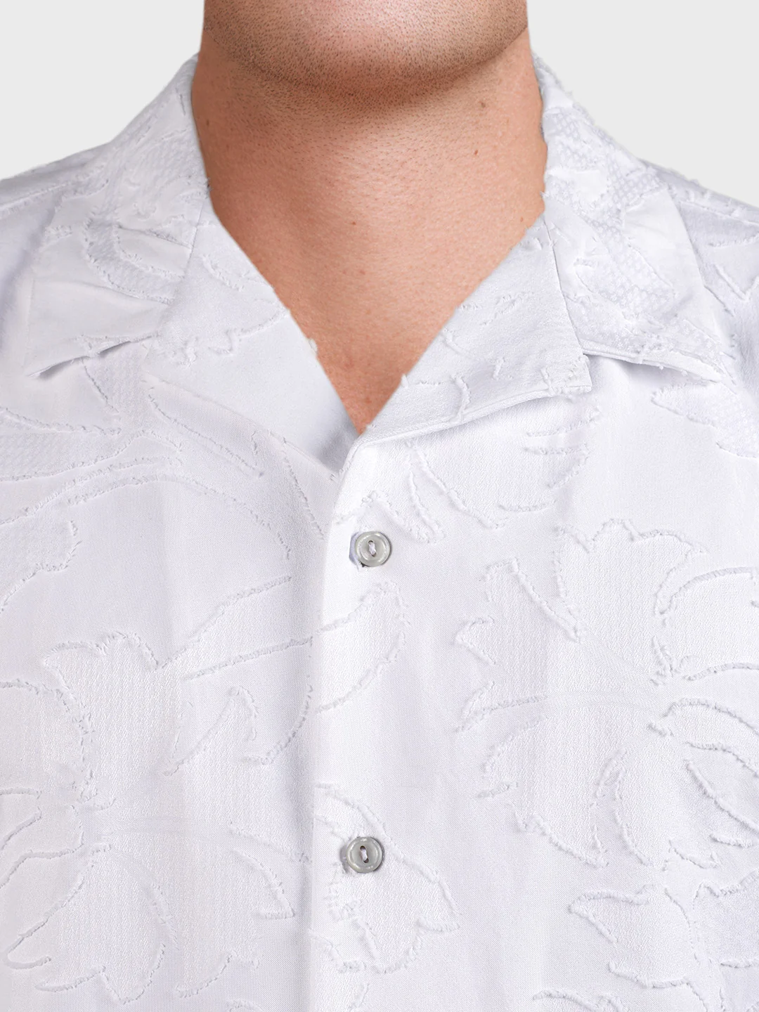 Men's White Relaxed Fit Solid Casual Shirt - Image 3