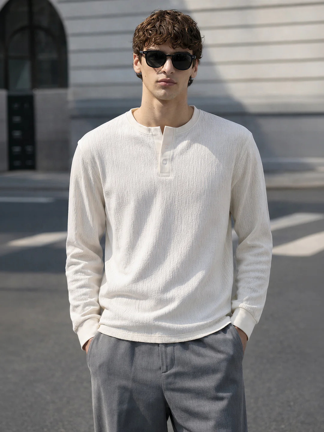 Men's White Relaxed Fit Solid Casual T-Shirts