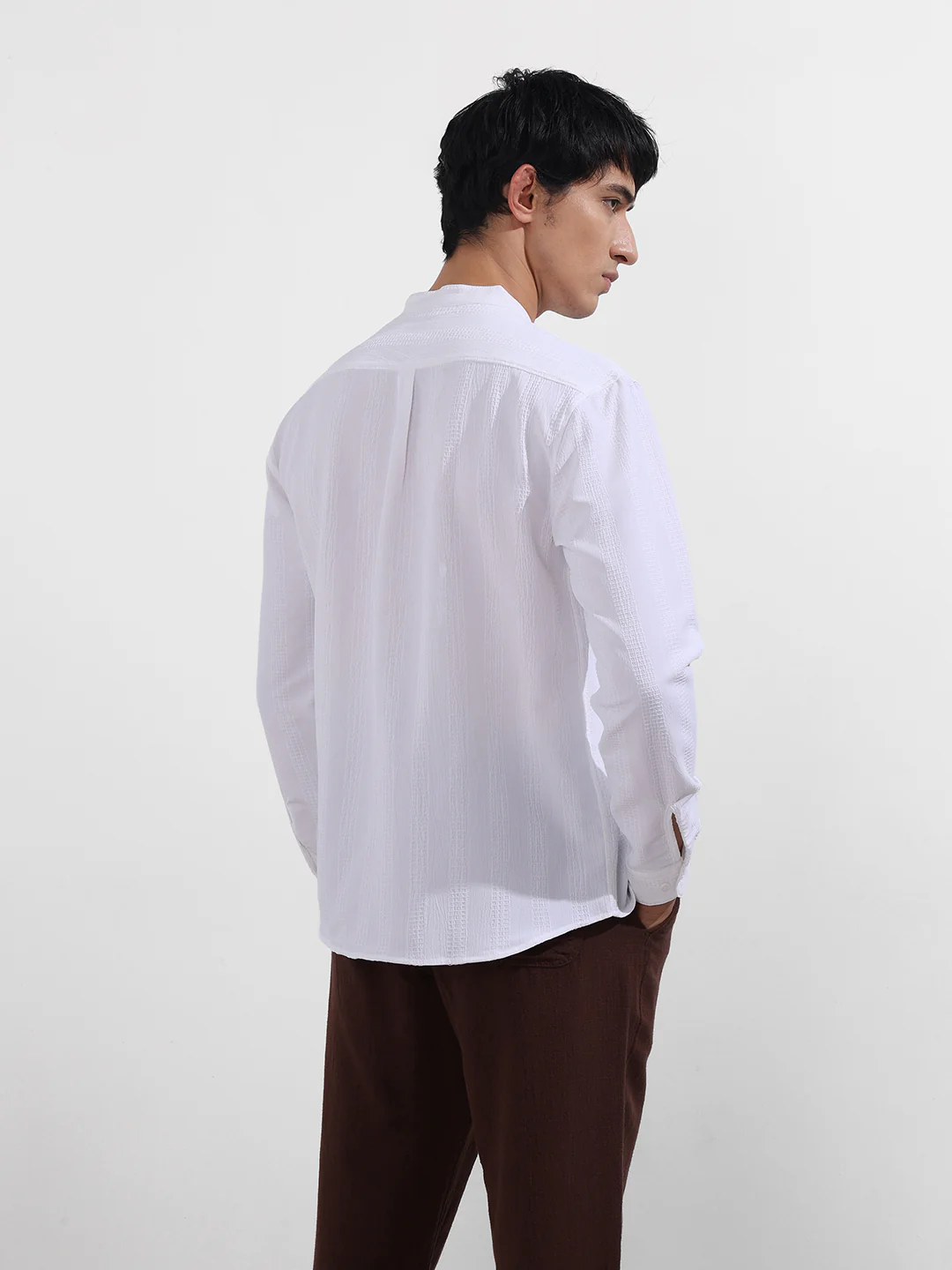 Men's White Relaxed Fit Textured Resort Wear Shirt - Image 6