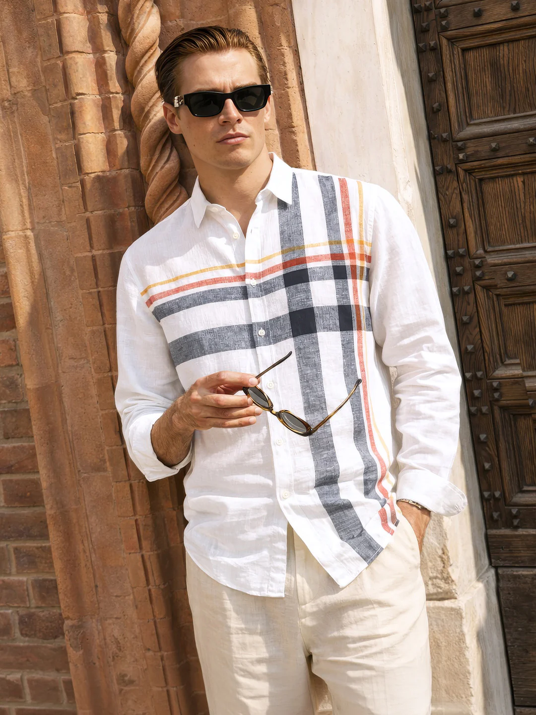 Men's White Slim Fit Checked Casual Shirt