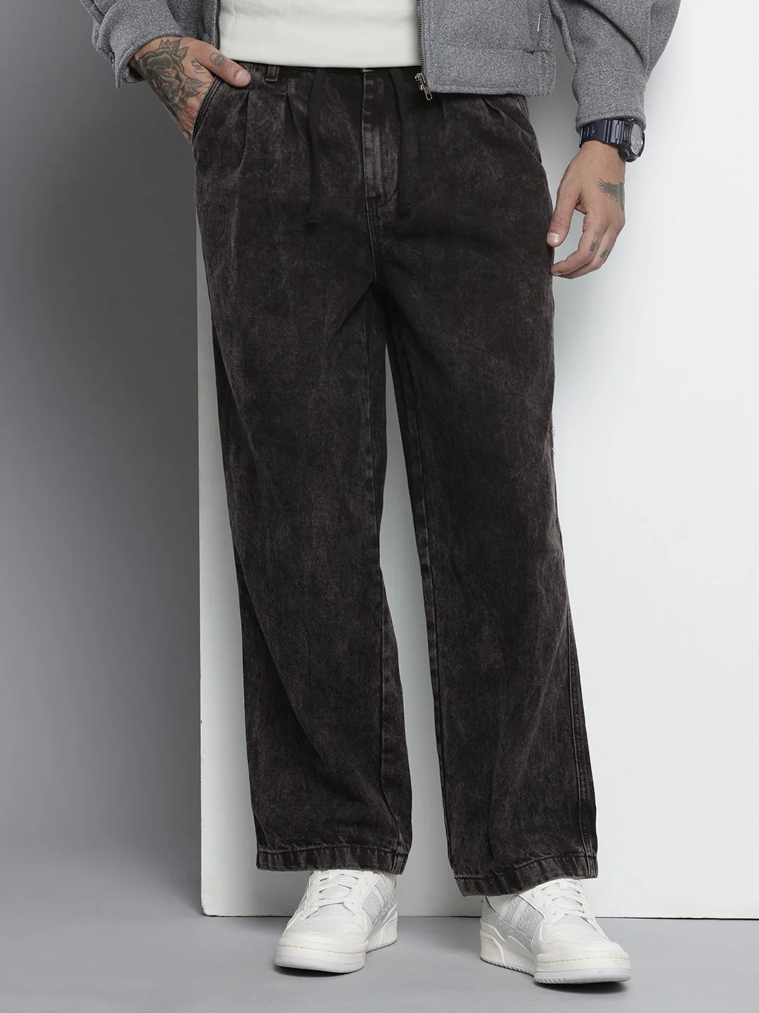 Men's Black Relaxed Fit Solid Utility Jeans