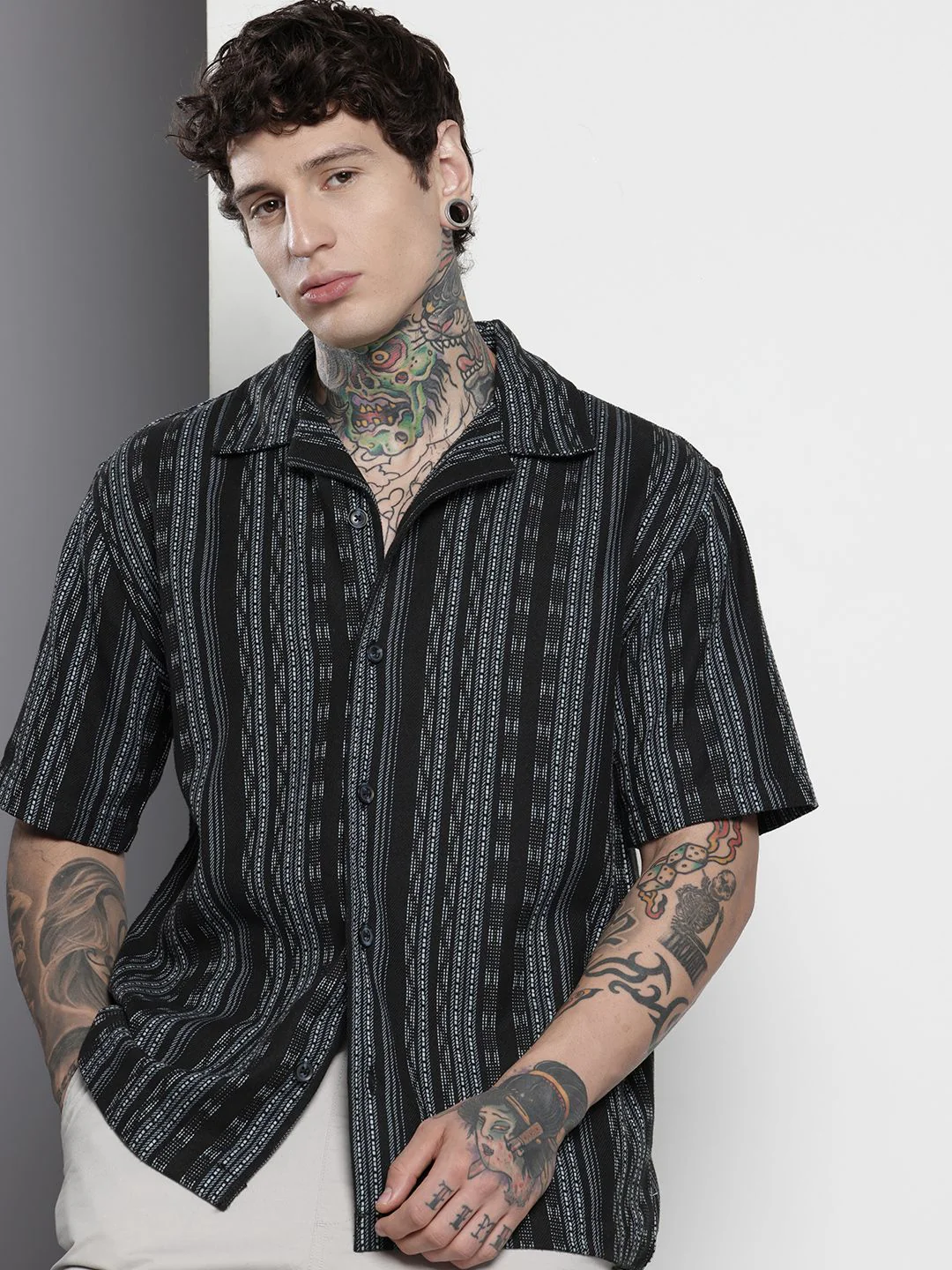 Men's Black Relaxed Fit Striped Resort Wear Shirt