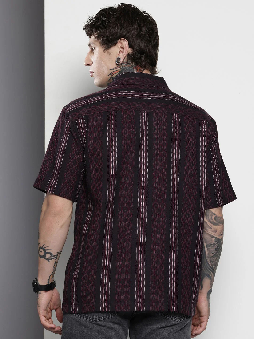 Men's Black Relaxed Fit Striped Resort Wear Shirt - Image 5