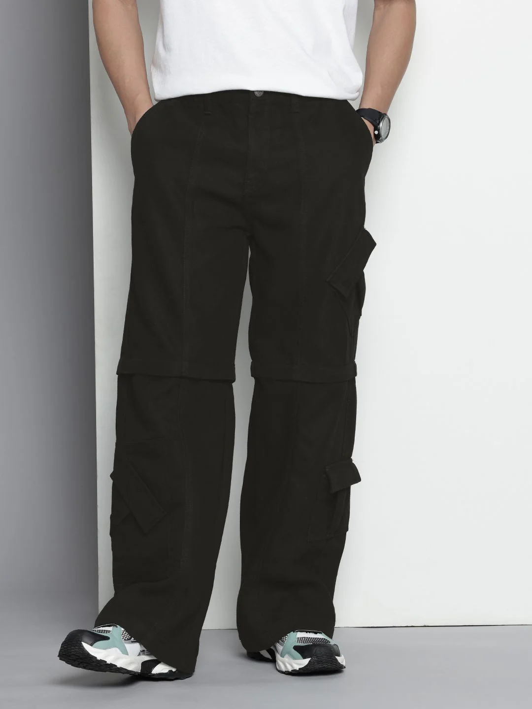 Men's Black Wide Leg Fit Solid Utility Jeans