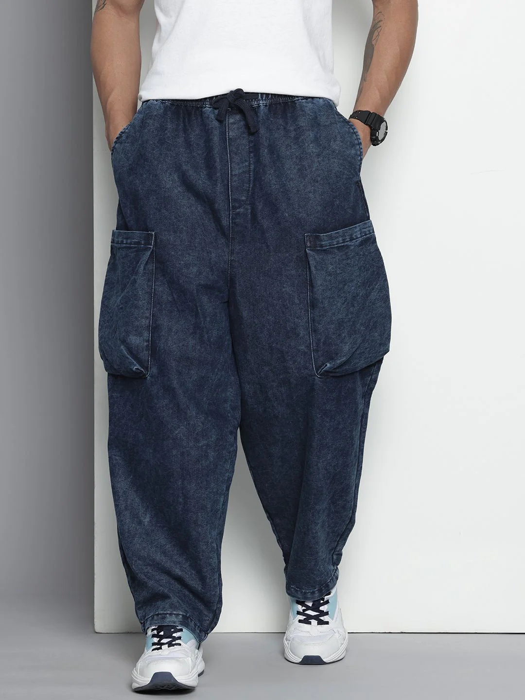 Men's Dark Blue Relaxed Fit Solid Utility Jeans