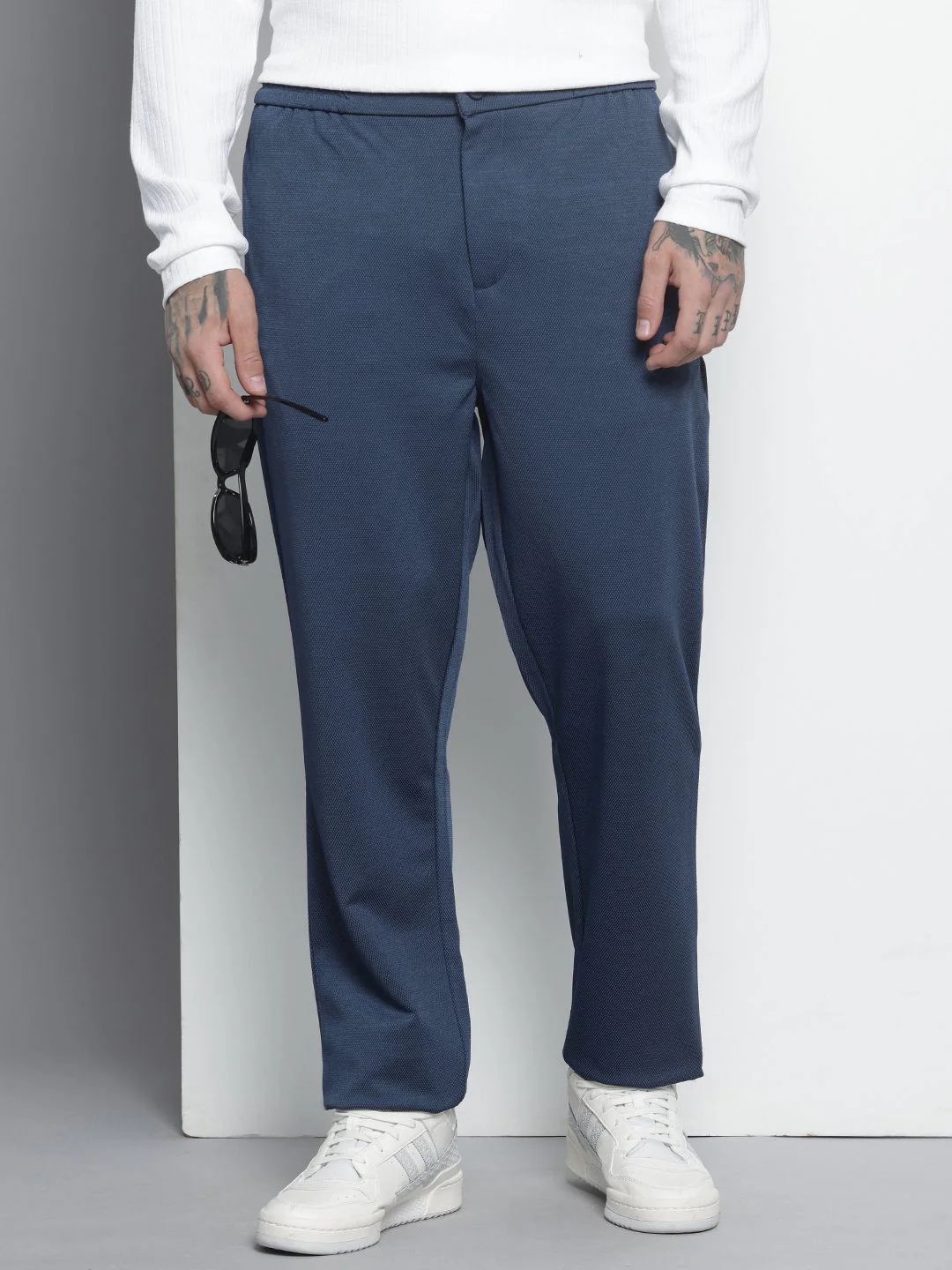 Men's English Blue Regular Fit Solid Casual Chinos