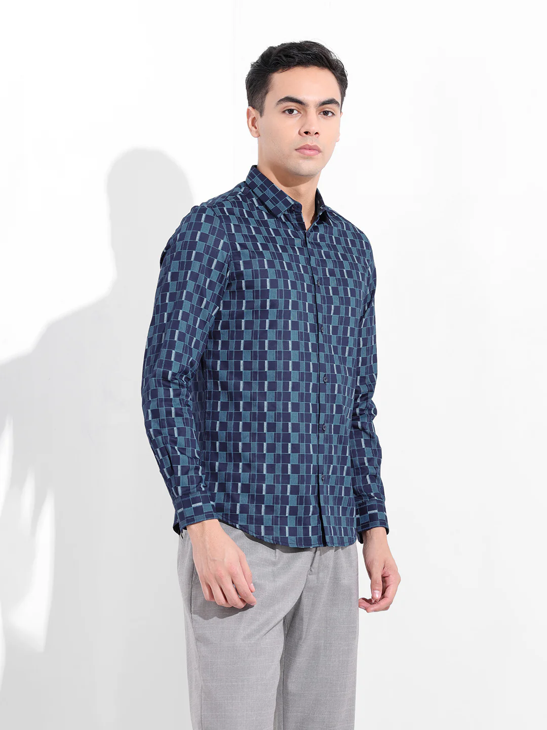 Men's Navy Blue Slim Fit Party Wear Shirt - Image 4