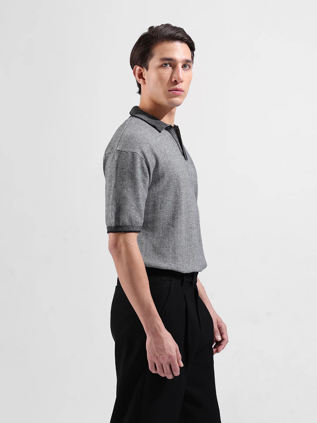 Men's Grey Oversized Fit Solid Flat Knit Polo  Polo T-Shirt - Image 4