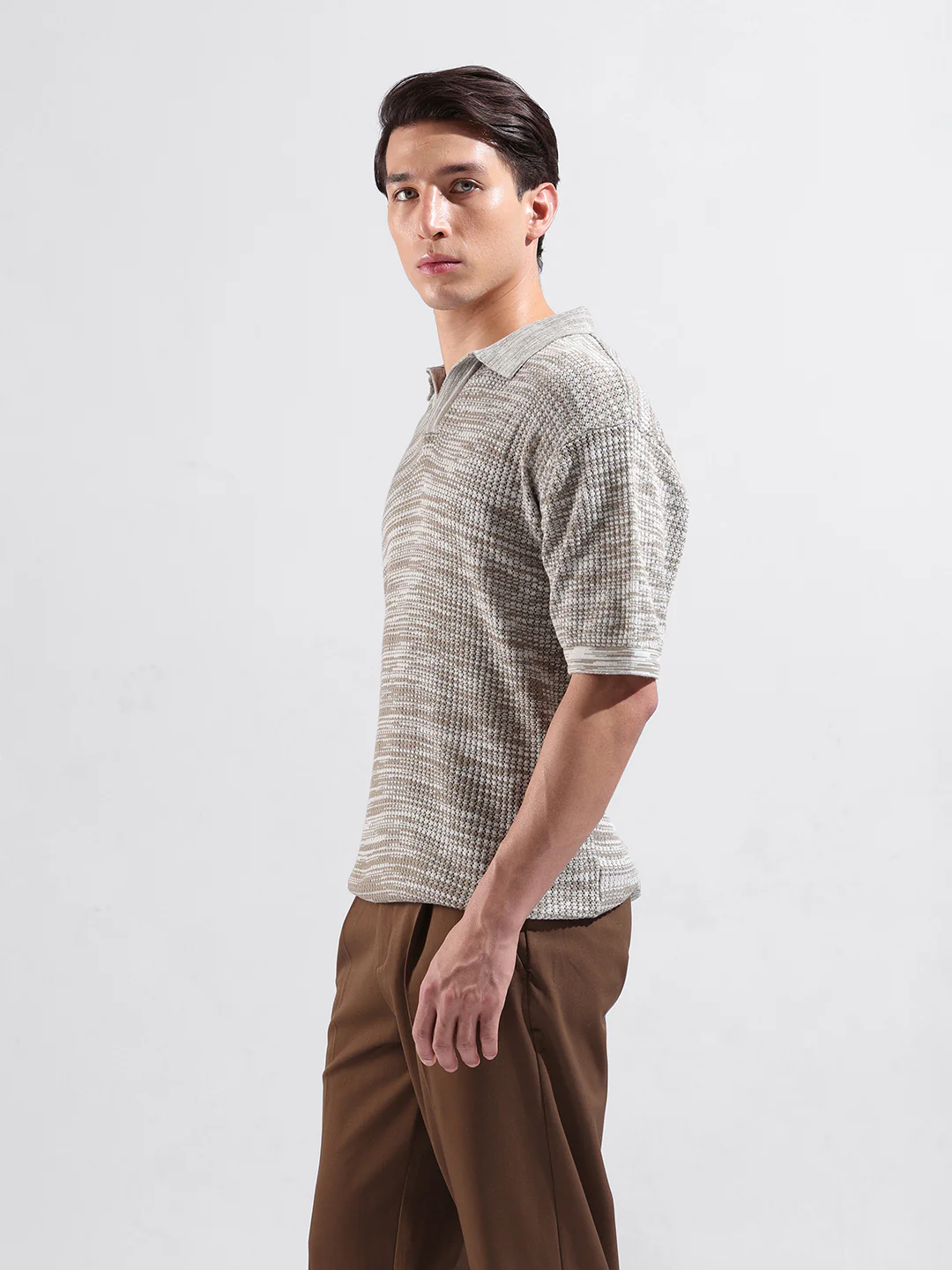 Men's Beige Oversized Fit Solid Flat Knit Polo Polo T-Shirt - Image 4