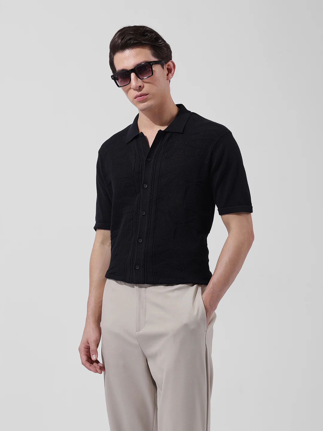Men's Black Slim Fit Solid Flat Knit Shirt