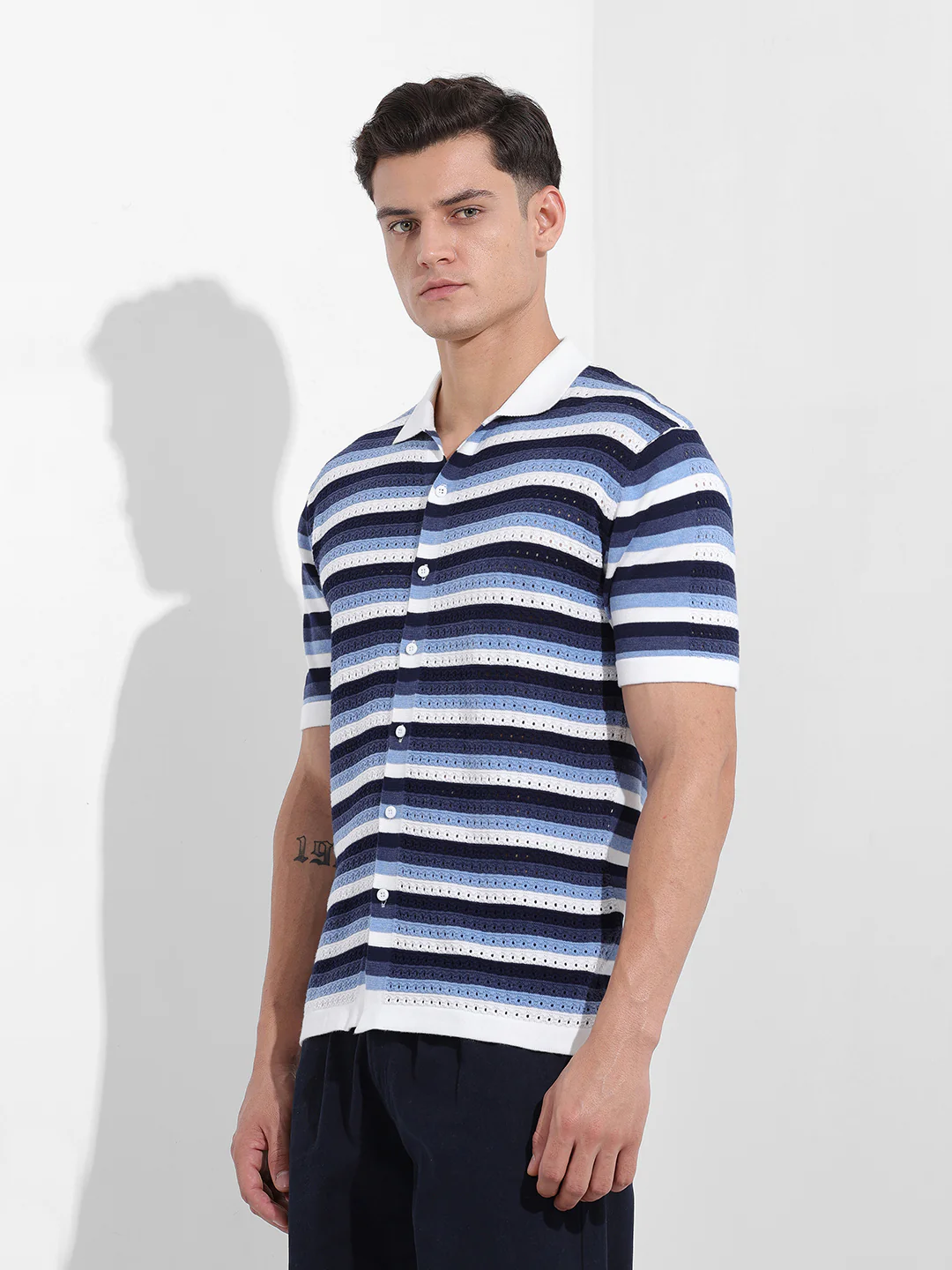 Men's Navy Blue Slim Fit Striped Flat Knit Shirt - Image 2