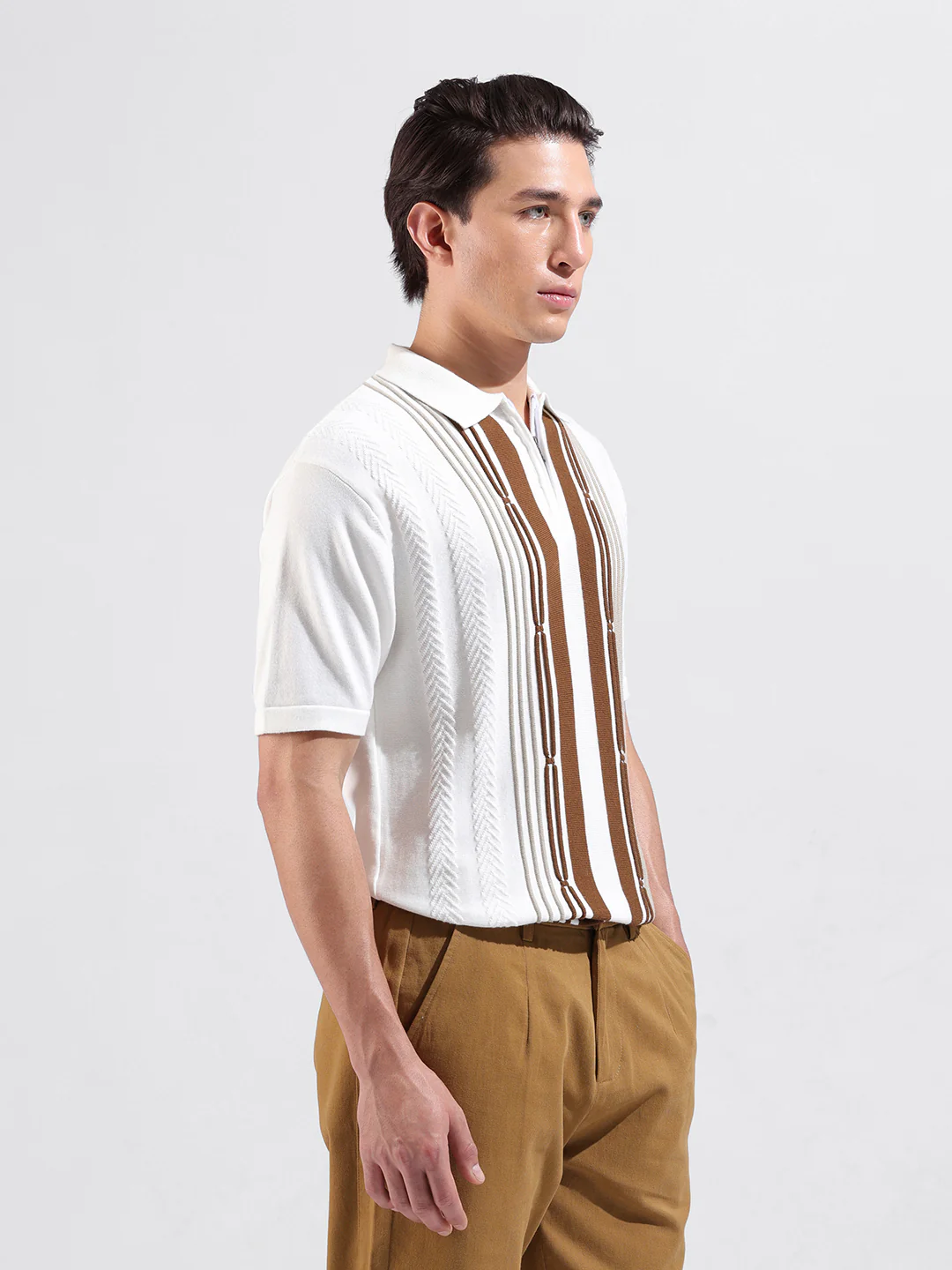 Men's White Slim Fit Colourblocked Flat Knit Polo T-Shirt - Image 4