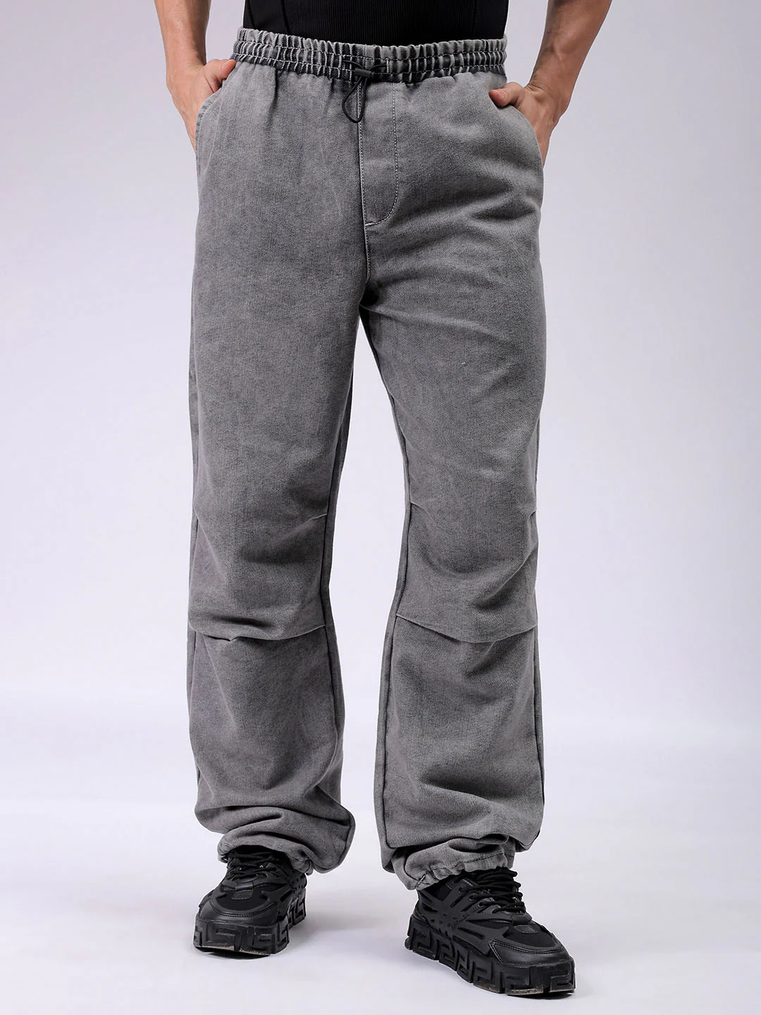 Men's Grey Regular Fit Solid Casual Jeans
