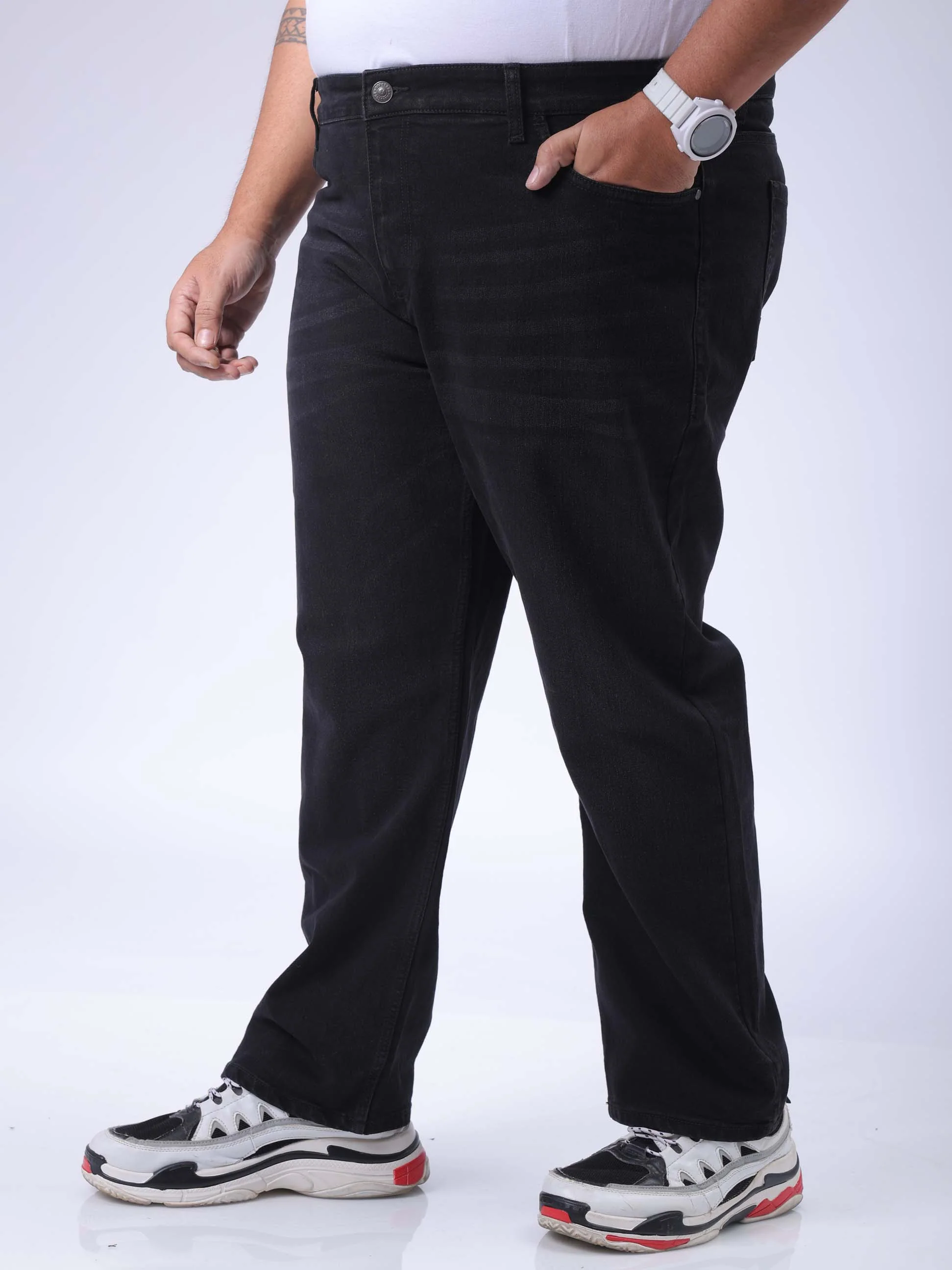 Men's Plus Size Black Vintage Straight Fit Solid Jeans - Image 2