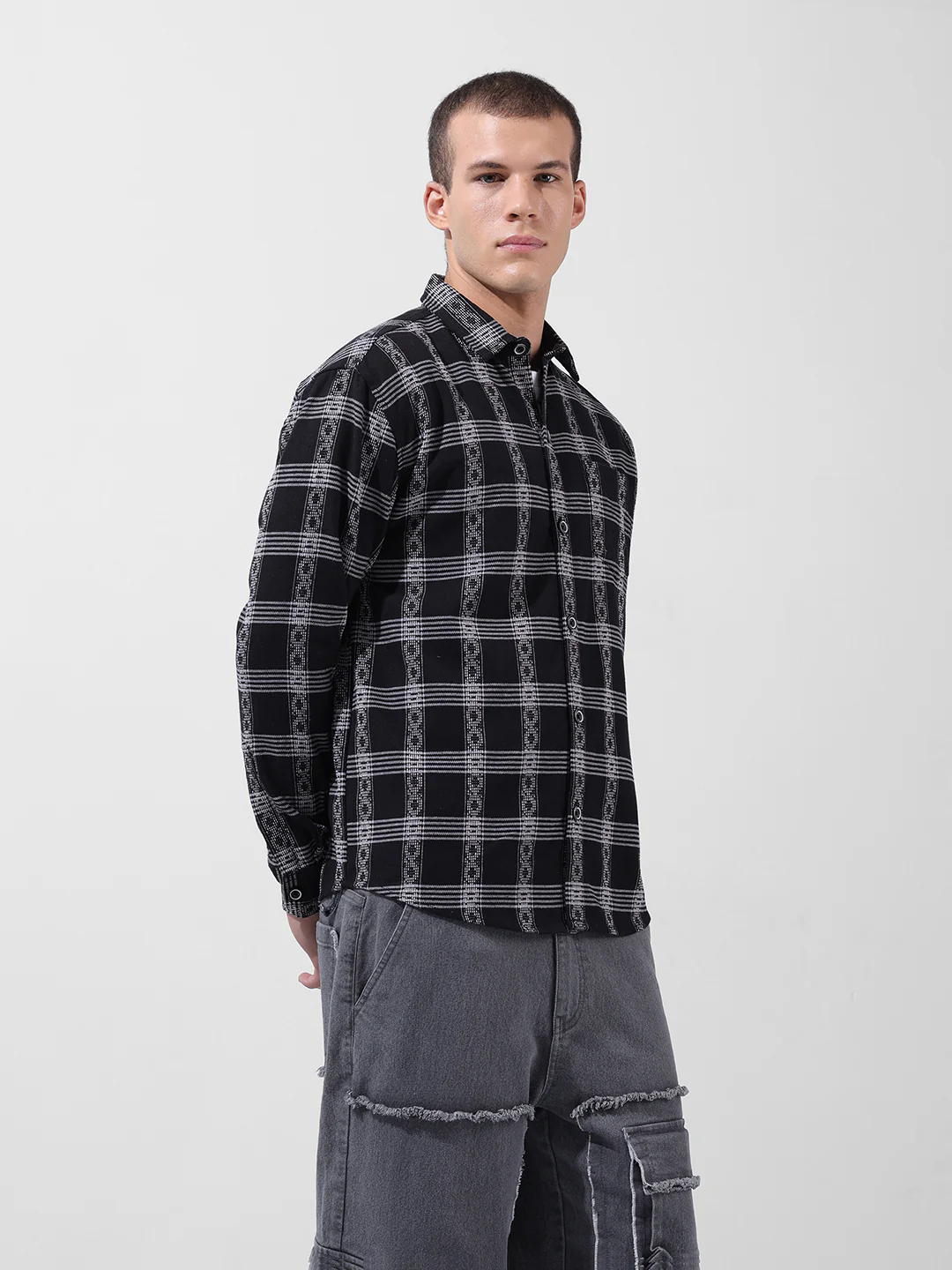 Men's Black Relaxed Fit Checked Casual Shirt - Image 4