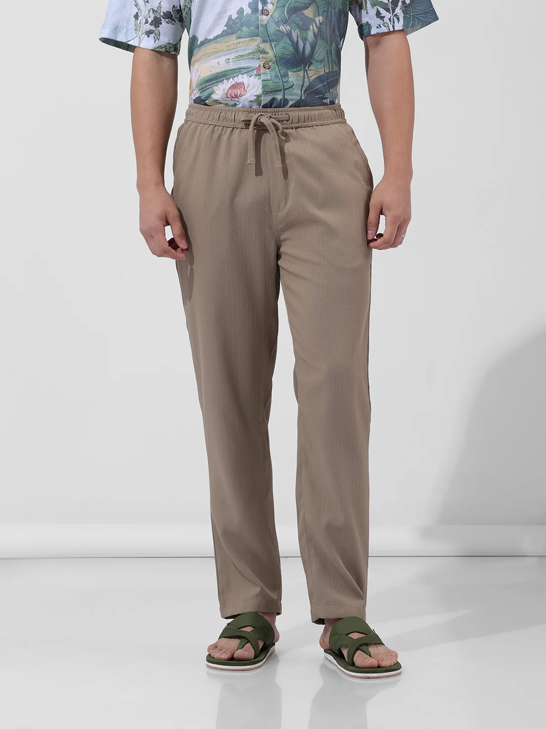 Men's Elmwood Relaxed Fit Solid Casual Trouser