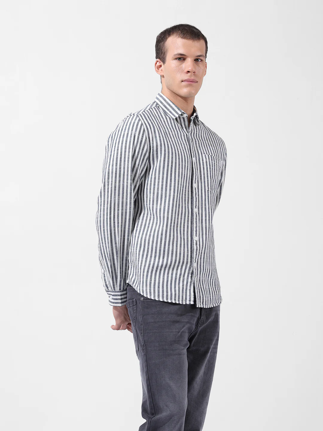 Men's Navy Blue Slim Fit Striped Casual Shirt - Image 3